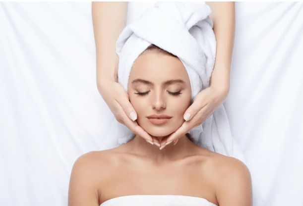 https://hydrationcorner.com/wp-content/uploads/2024/04/US-spa-facial.jpg